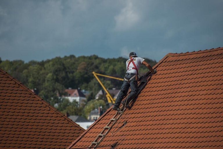 Jak prawidłowo czyścić panele fotowoltaiczne?