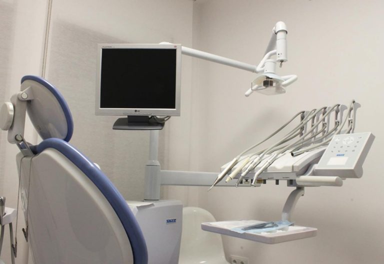 Korony Lava – najważniejsze atuty placówek i fachowców oferujących takie rozwiązania